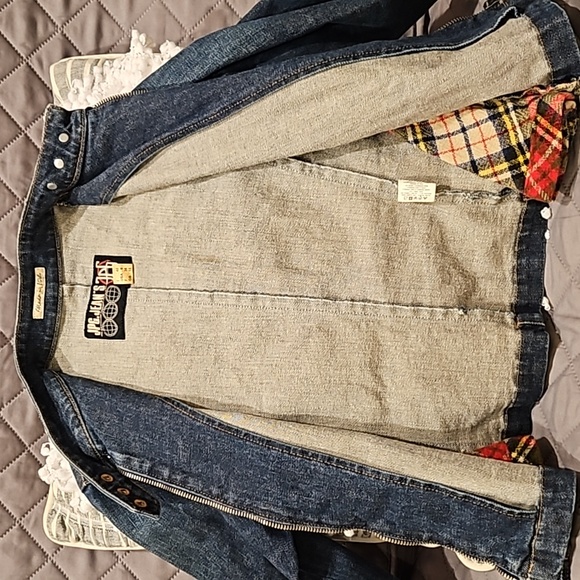 Vintage JPG.Jeans Jacket - Picture 15 of 16